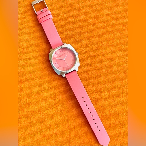 RIP CURL PINK WATCH—New Battery—Stainless Steel Case—NICE - Picture 12 of 13
